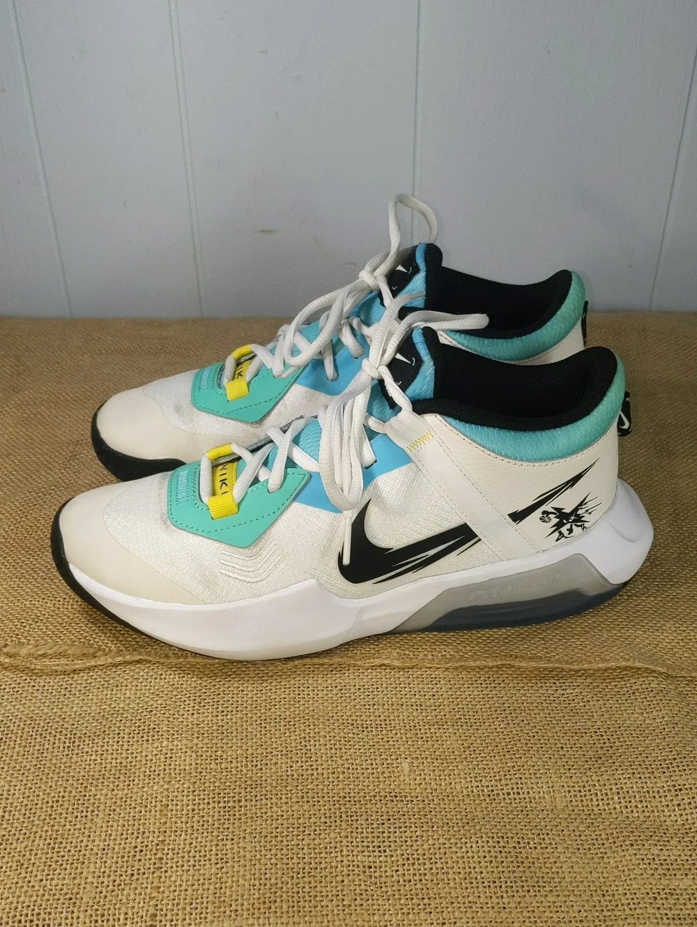 Nike Air Zoom Crossover Low 'Doodles' Kid's Basketball Shoes Sz 6Y, White/Blue